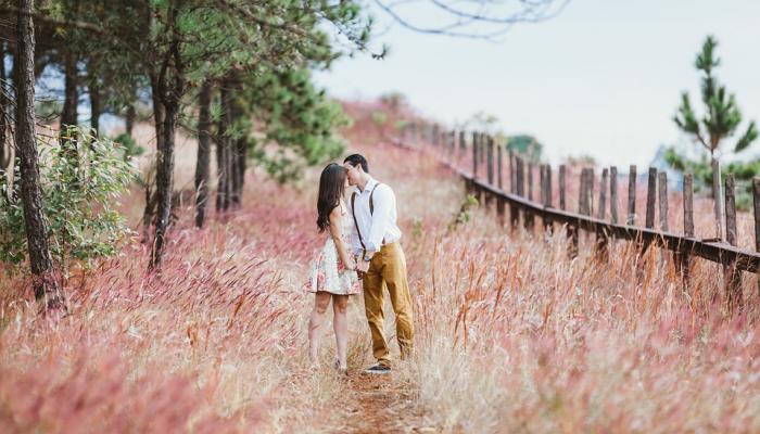 HOROSCOPE: What does each sign do wrong, so it doesn't allow themselves to be happy in love