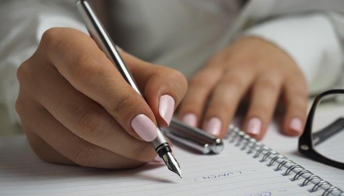 TEST YOURSELF: What your handwriting says about your character?