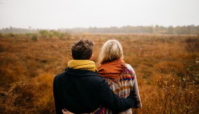 WHEN A MAN IS SHOWING HIS EMOTIONS: He won't tell it to you but it's simply clear