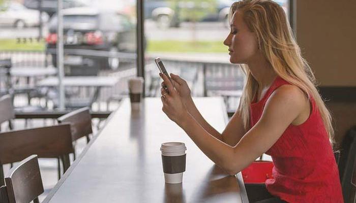 SMS texts that announce the break-up: This kind of behavior will cause the end of your relationship